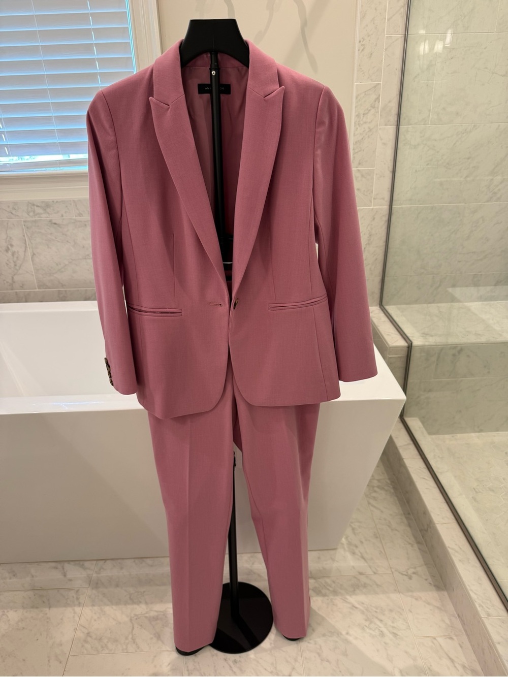 Ann Taylor Rose Pink Women's Suit Jacket & Pants - Size 4P
